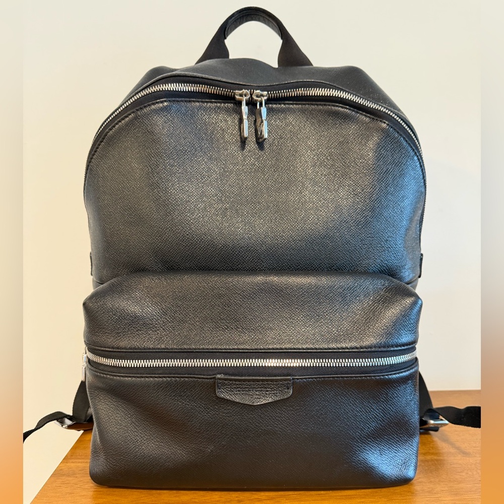 Authentic Louis Vuitton Black TAIGA Leather DISCOVERY Backpack Unisex